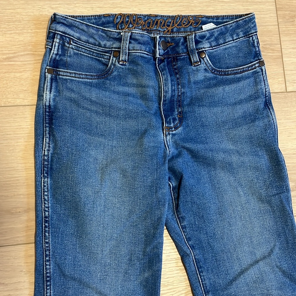 Wrangler Women's Blue Flare Jeans - Picture 3 of 6